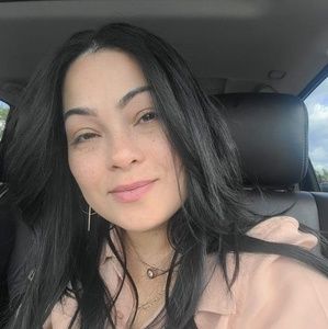 Meet your Posher, Naisha